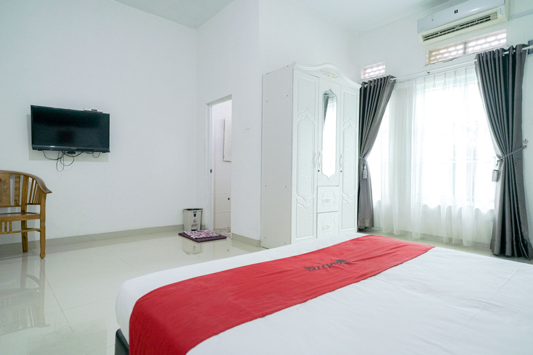 RedDoorz Syariah near RS Awal Bros Batam, Batam