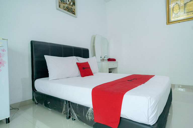 RedDoorz Syariah near RS Awal Bros Batam, Batam