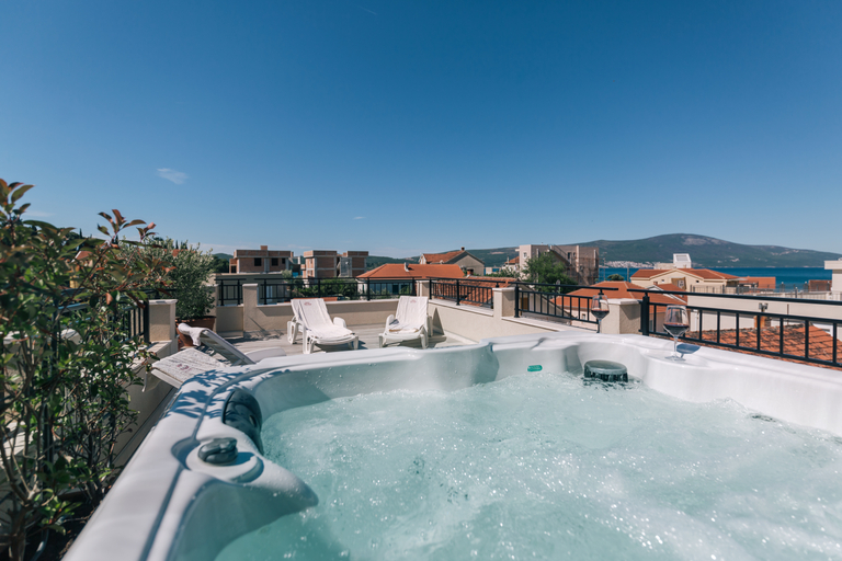 Sport & Beauty 3, Villa Royal Apartments