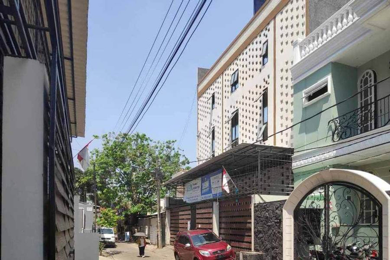 Exterior & Views 12