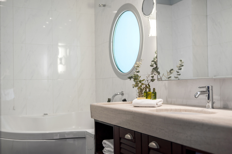 Bathroom 4, The Athenian Callirhoe Exclusive, Attica