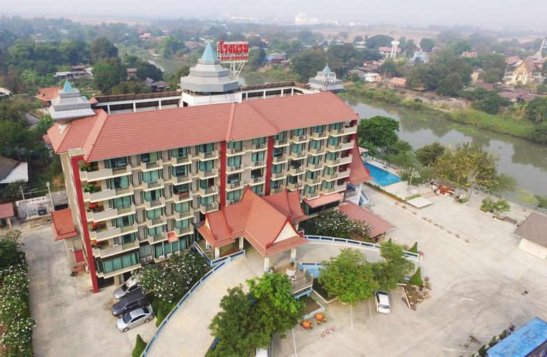 Toh Buk Seng Riverside, Nakhon Luang