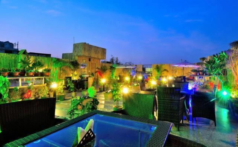 Exterior & Views 2, Hotel Aman Continental - Connaught Place, Delhi