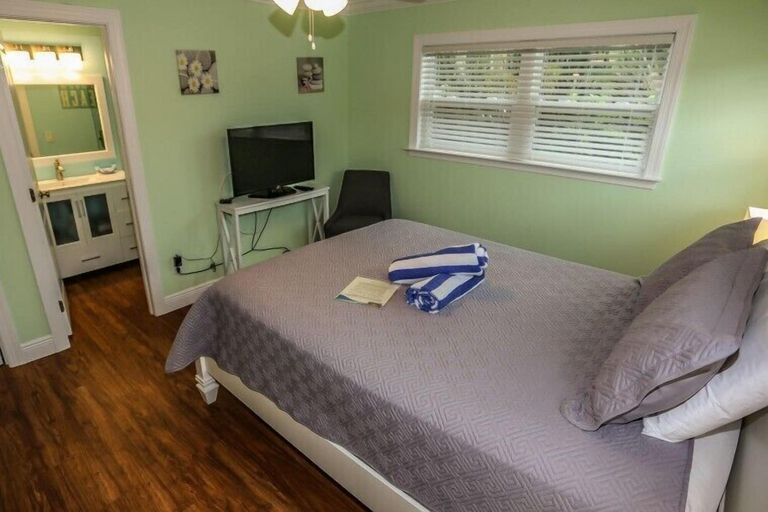 Bedroom 2, 203 Fairweather Villa C, Lee