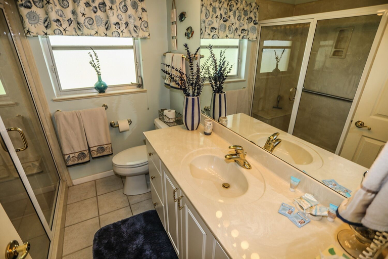 Bathroom 5, 5155 Williams Drive, Lee