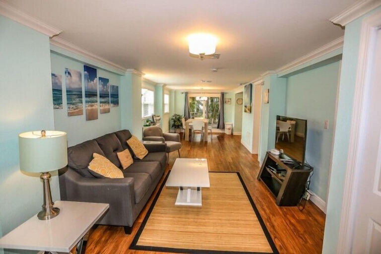 Others 1, 203 Fairweather Villa B, Lee