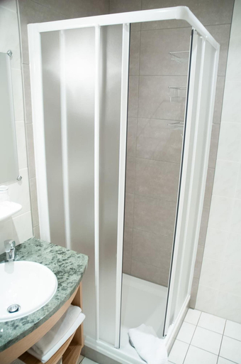 Bathroom 4, Hotel Am Werl, Oder-Spree