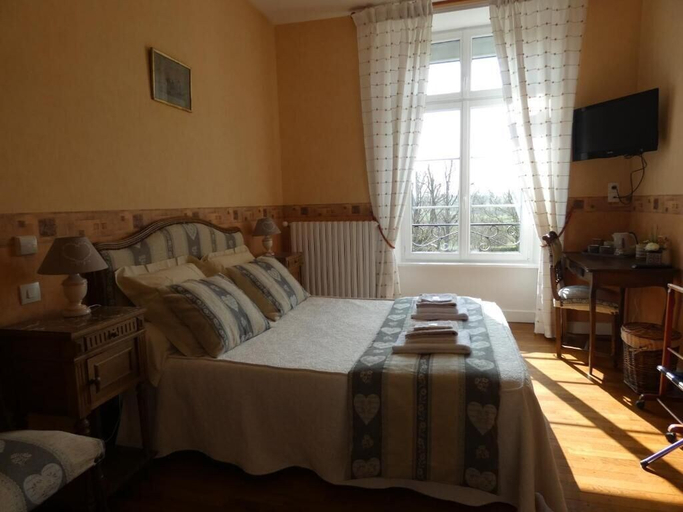 Bedroom 4, Le Tertre, Manche