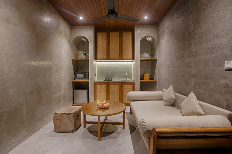 Others 3, Taman Dharmawangsa Suites, Badung