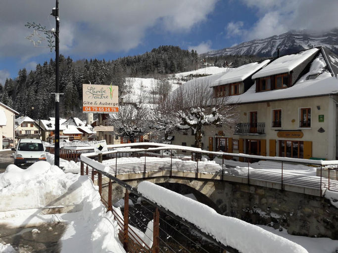 Exterior & Views, gite auberge l'herbe tendre, Isère
