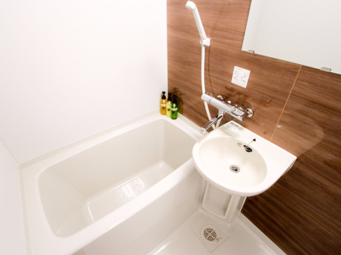 Bathroom 22