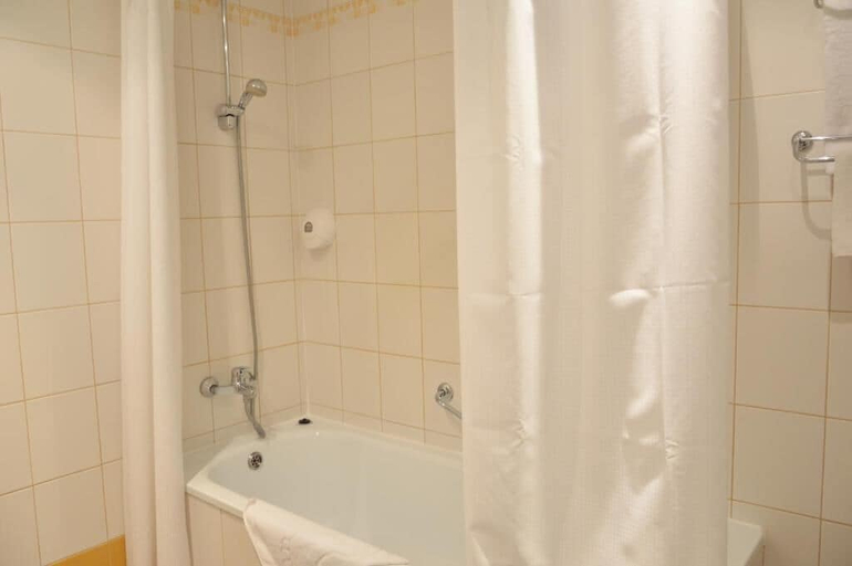 Bathroom 5, Park hotel Golden Beach, Varna