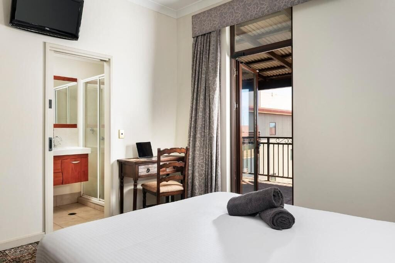 Bedroom 2, The Esplanade Hotel Port Hedland, Port Hedland