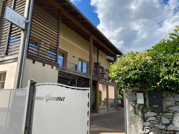 Exterior & Views 2, La Corte di Nonna Gemma - Holiday Home, Sondrio