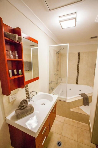 Bathroom 4, The Esplanade Hotel Port Hedland, Port Hedland