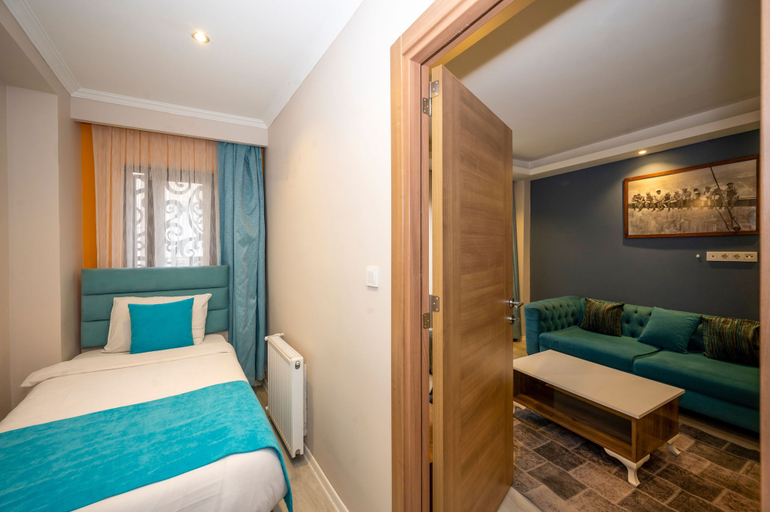 Bedroom 4, Marida Suits, Beyoğlu