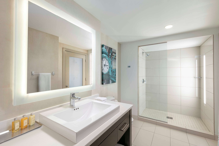 Bathroom 20