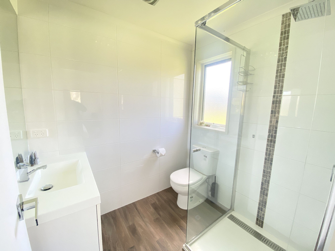 Bedroom 3, Krystal Peaks, Alpine - East
