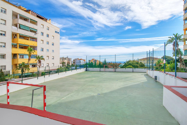 Exterior & Views 2, Elegant apartment in Marbella with sea and mountain view., Málaga