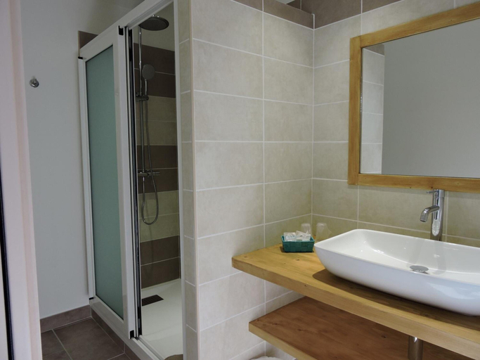 Bathroom, Hotel du Golfe, Corse-du-Sud