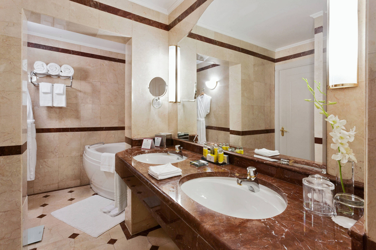 Bathroom 5, Safmar Grand Moscow (ex-Marriott Grand), Northern