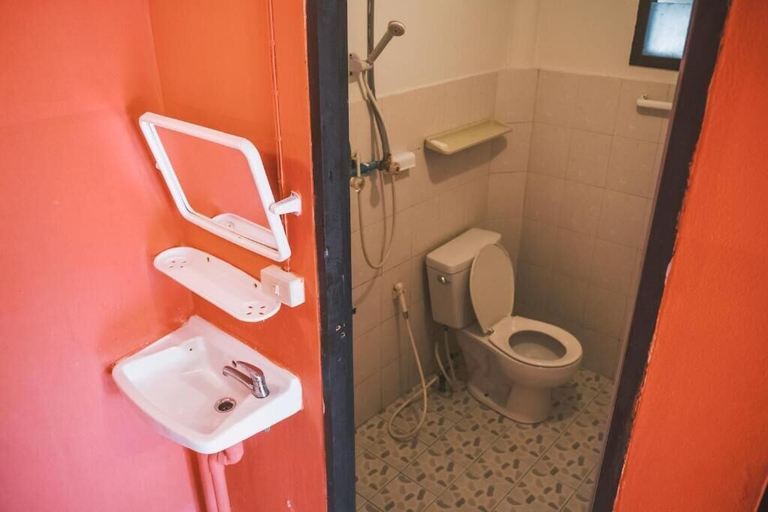 Bathroom, Chilling Hill Guesthouse, Pai
