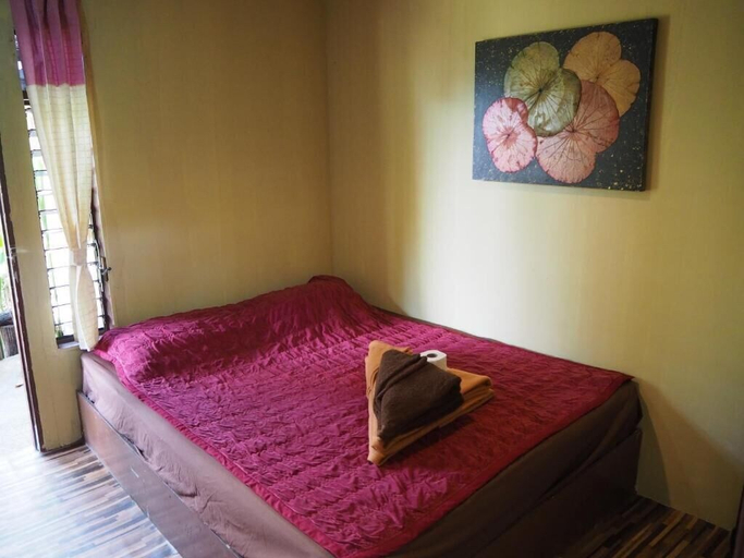 Bedroom 3, Chilling Hill Guesthouse, Pai
