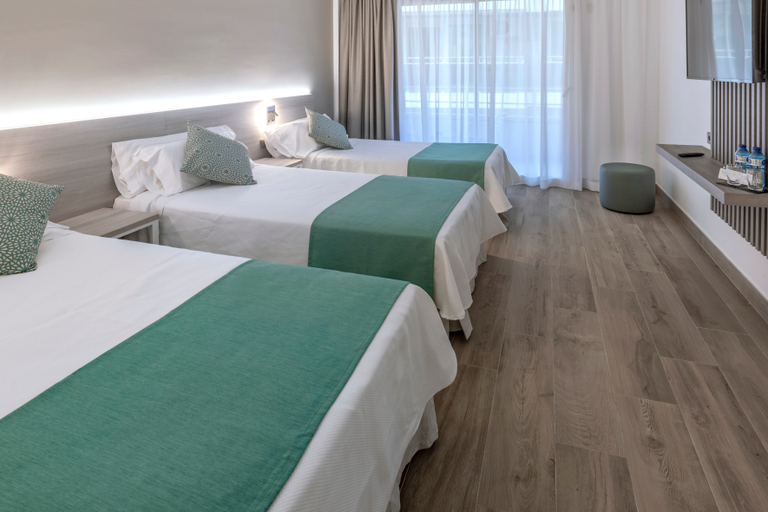 Bedroom 4, 4R Casablanca Playa, Tarragona