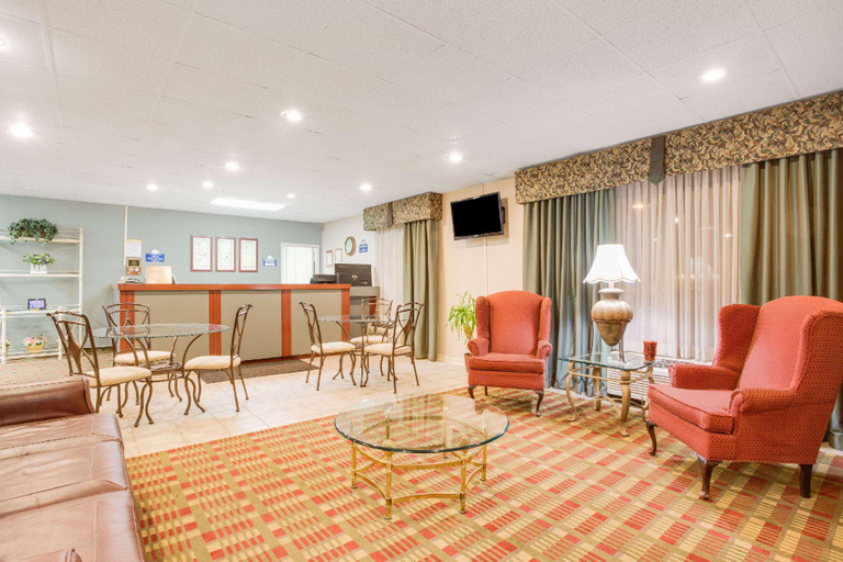 Public Area 2, Days Inn by Wyndham Cambridge, Guernsey