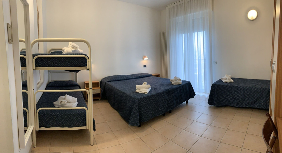 Bedroom 4, Hotel Marylise, Rimini