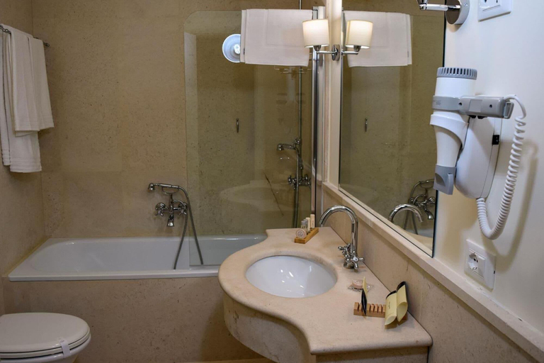 Bathroom 5, Torrione Hotel, Reggio Di Calabria