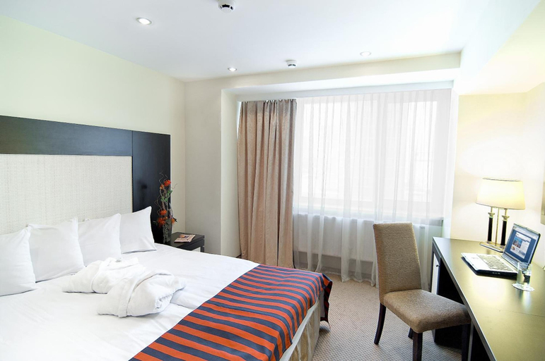Bedroom 2, SunFlower Park, South-Western
