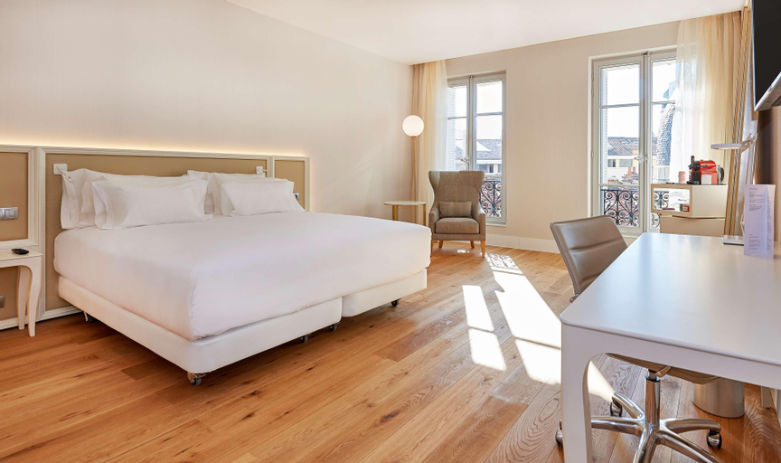 Bedroom 30