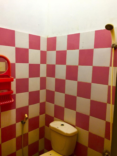 Bathroom, Homestay Badak, Makassar