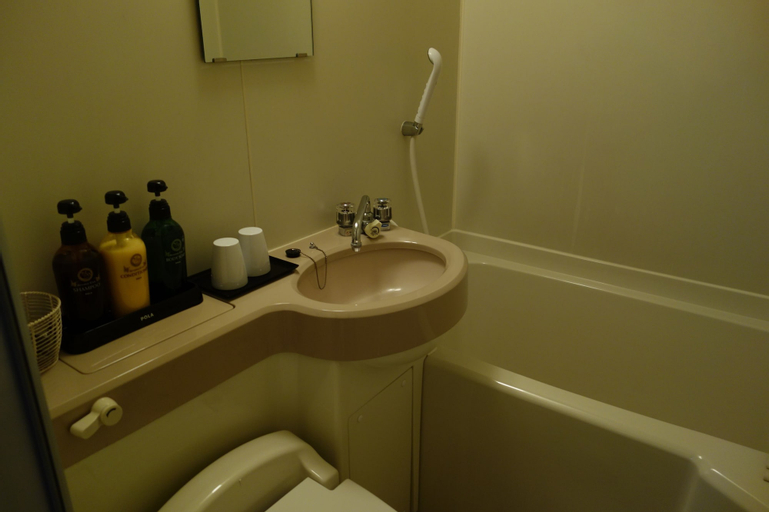Bathroom 9