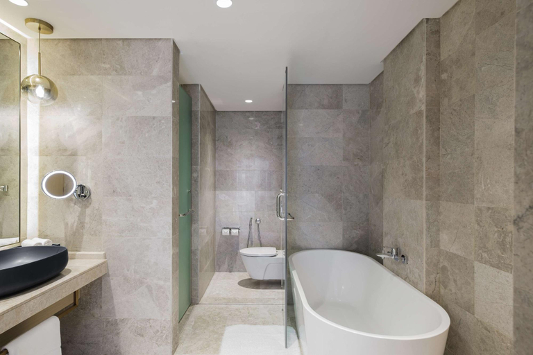 Bedroom 5, Avani Muscat Hotel & Suites, Seeb