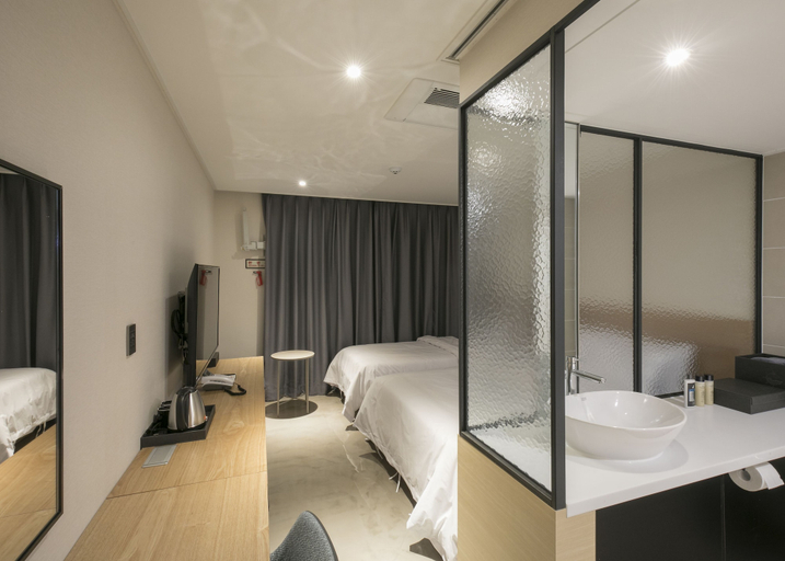 Bedroom 5, Hotel Wolmido, Jung