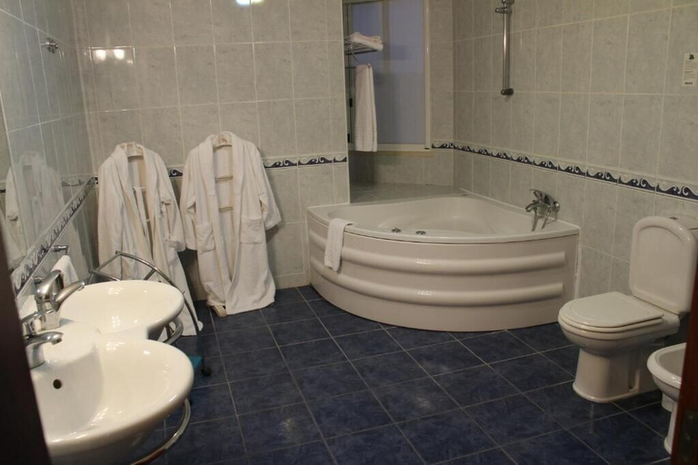 Bathroom 4, Hotel Quinta das Pratas, Cartaxo