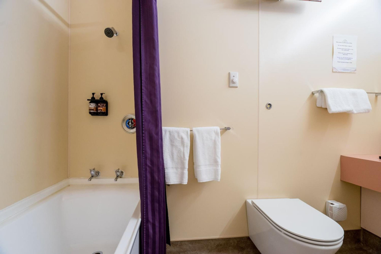 Bathroom 5, Lake Hawea Hotel, Queenstown-Lakes