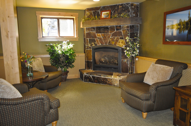 Public Area 2, Olympic Village Inn, Placer