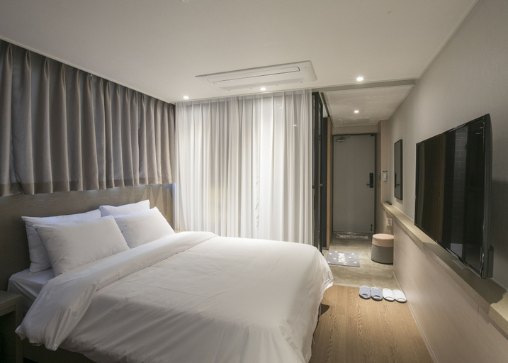 Bedroom 4, Hotel Wolmido, Jung