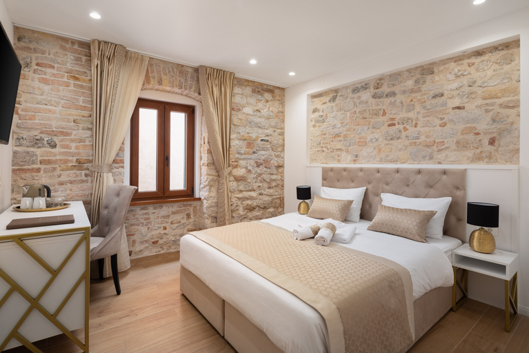 Exterior & Views 2, Le Premier Luxury Rooms, Split