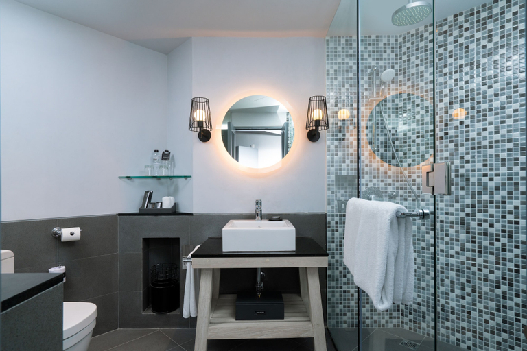 Bathroom 21