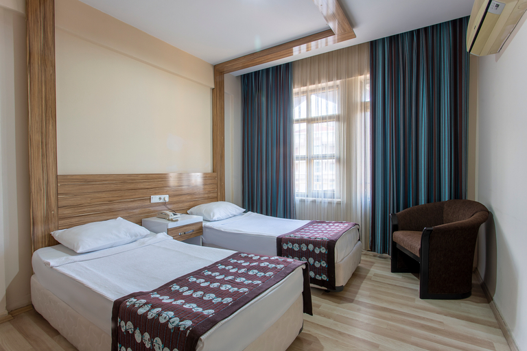 Bedroom 5, Aslan Corner Hotel, Alanya