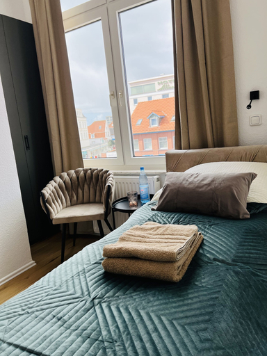 Bedroom 4, Hotel Villa Ems, Leer