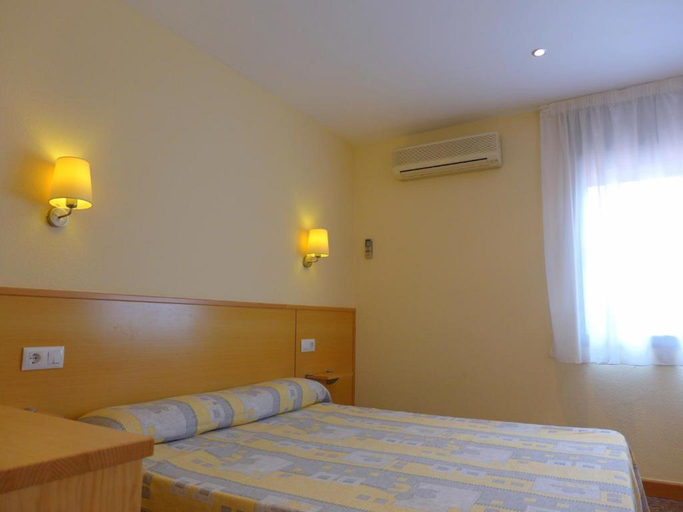 Bedroom, Rentalmar Atlantida, Tarragona