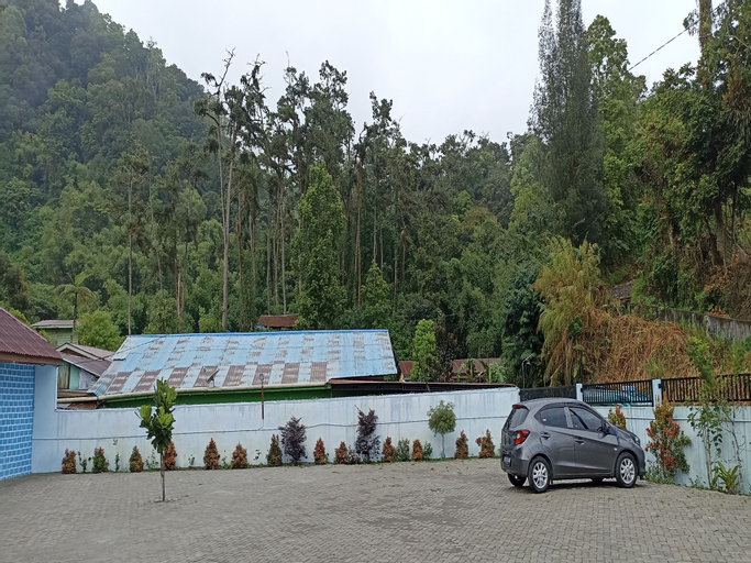 Exterior & Views 2, As Cafe Resto Hotel, Karo