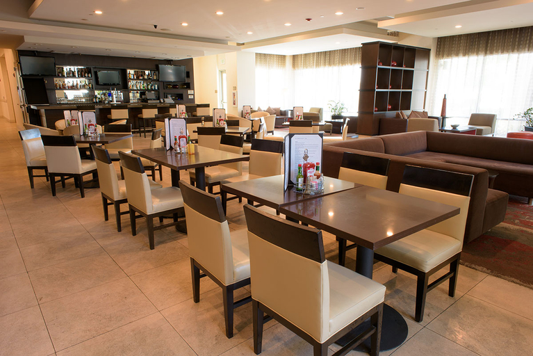 Food & Drinks 5, Embassy Suites by Hilton - Ontario Airport, San Bernardino