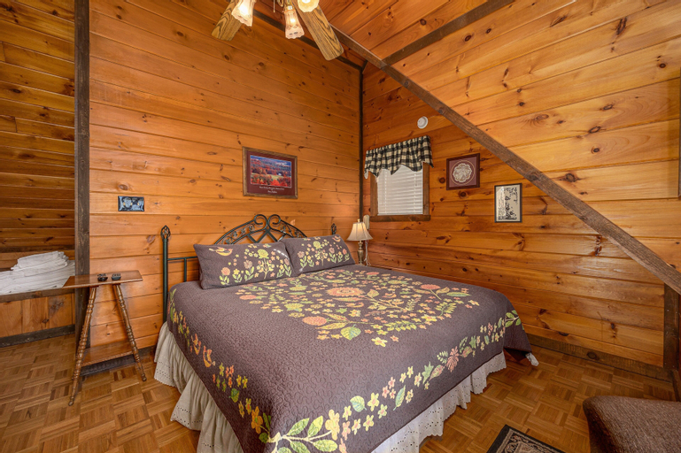 Bedroom 3, Windsong - Two Bedroom Cabin, Sevier