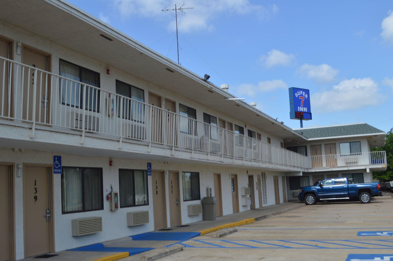 Exterior & Views 2, Super 7 Inn, Bossier
